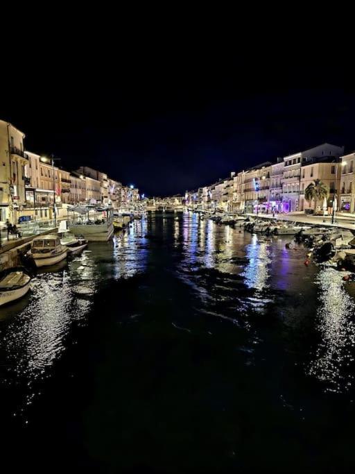 Le Calme A Deux Pas Du Port De Seteアパートメント エクステリア 写真